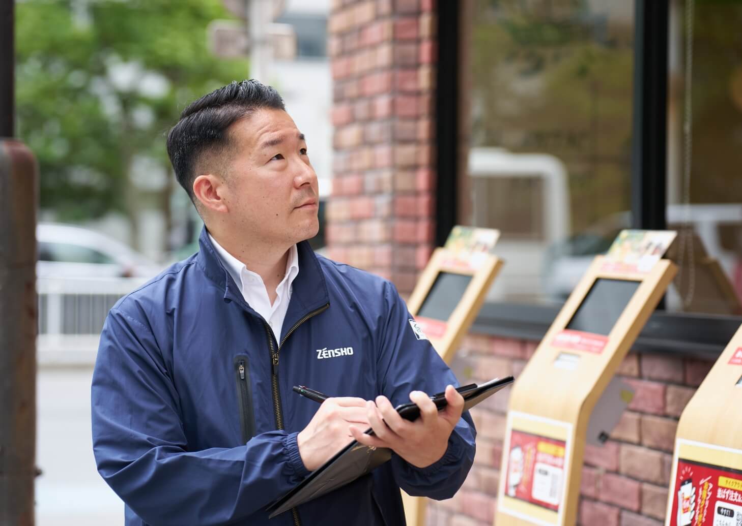 現在の仕事内容を教えてください
